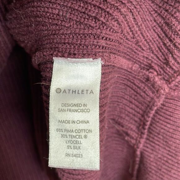 𝅺Athleta Maroon Knit Sweater Size Medium Asymmetrical Bottom - Picture 6 of 7